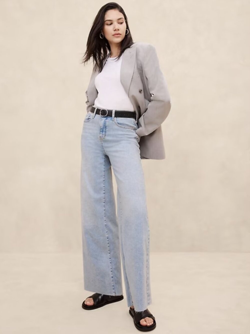 Banana Republic Factory High-Rise Wide-Leg Raw Hem Jeans - Size 25/0 - NWT - Picture 2 of 3